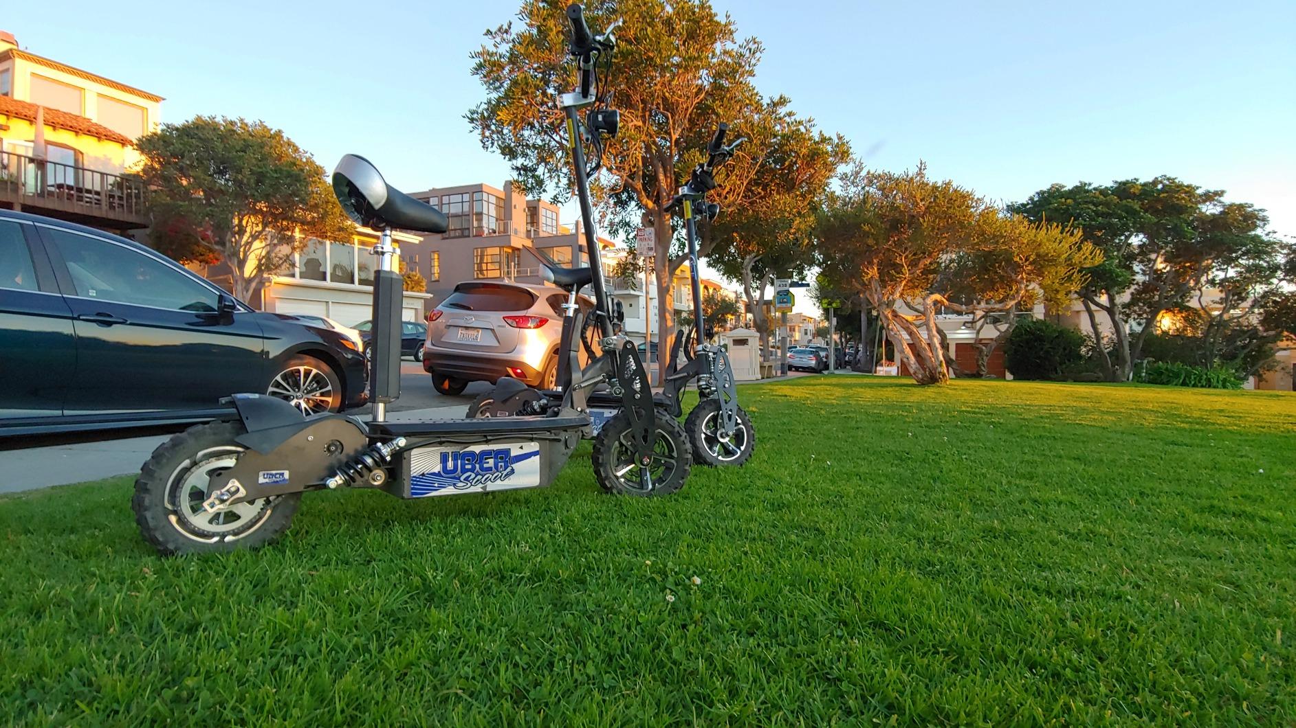 【Sports&Outdoors】UberScoot 1600w 48v Electric Scooter, Black, Large