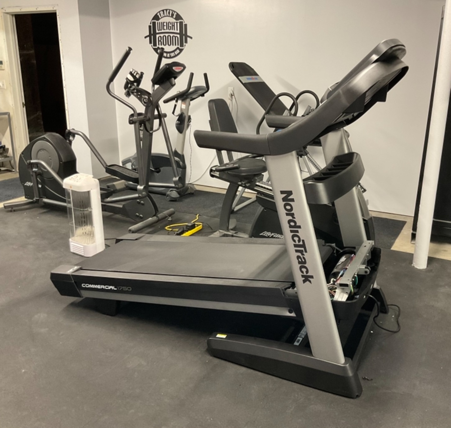 【Sports&Outdoors】NordicTrack Commercial Series + 30-Day iFit Membership