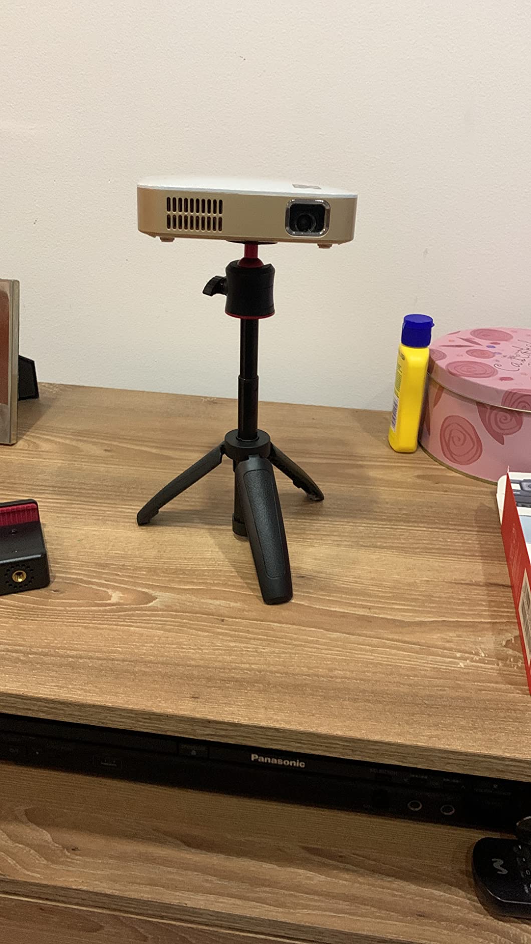 【Electronics】Luma 350 Portable Smart Projector w/ Luma App | Ultra HD Rechargeable Video Projector