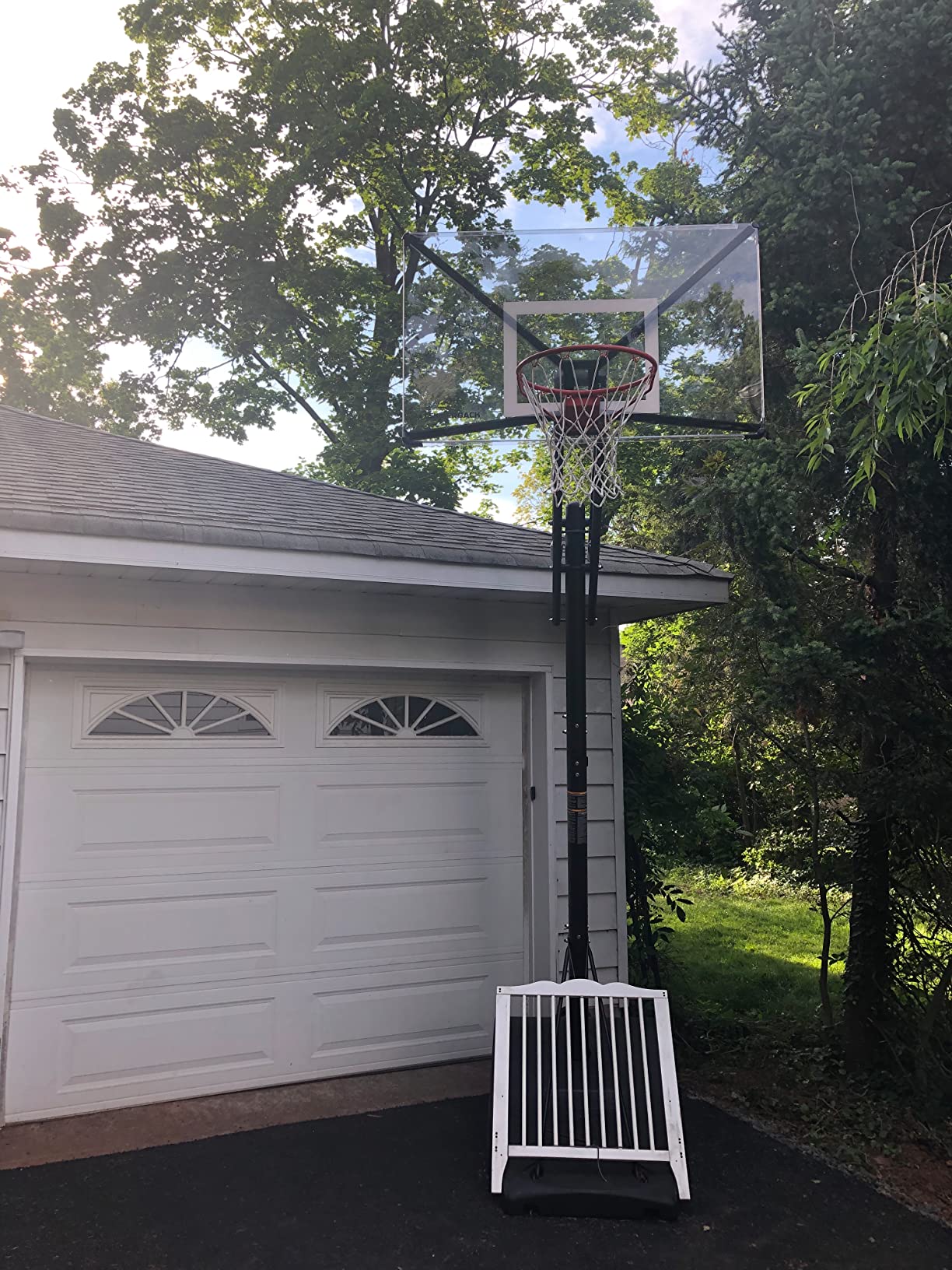 【Sports&Outdoors】Portable Height-Adjustable Basketball Hoop Assembles in 90 Minutes - Easy Lift & Roll Basketball Goal