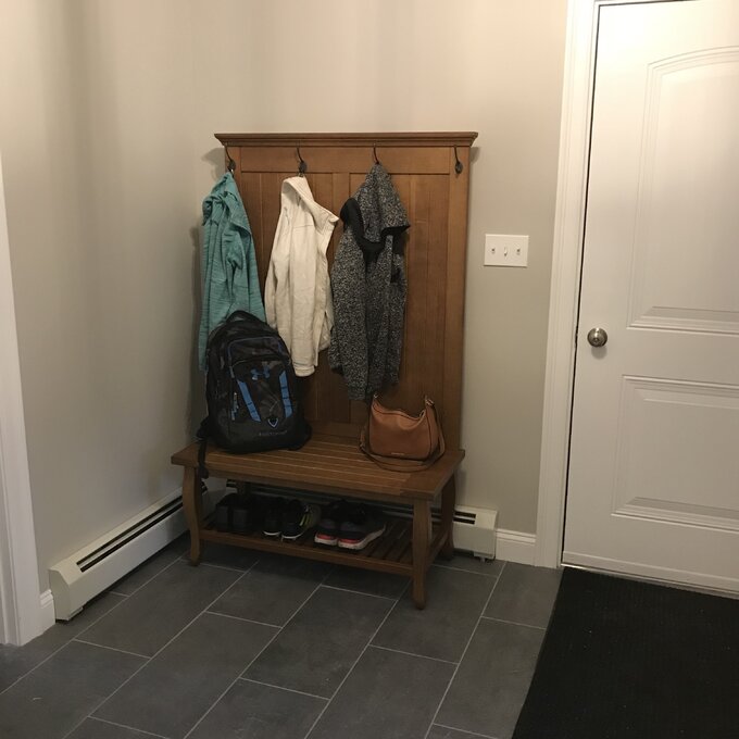 【Furniture】Bernnadette 40'' Wide Pine Solid Wood Hall Tree with Bench