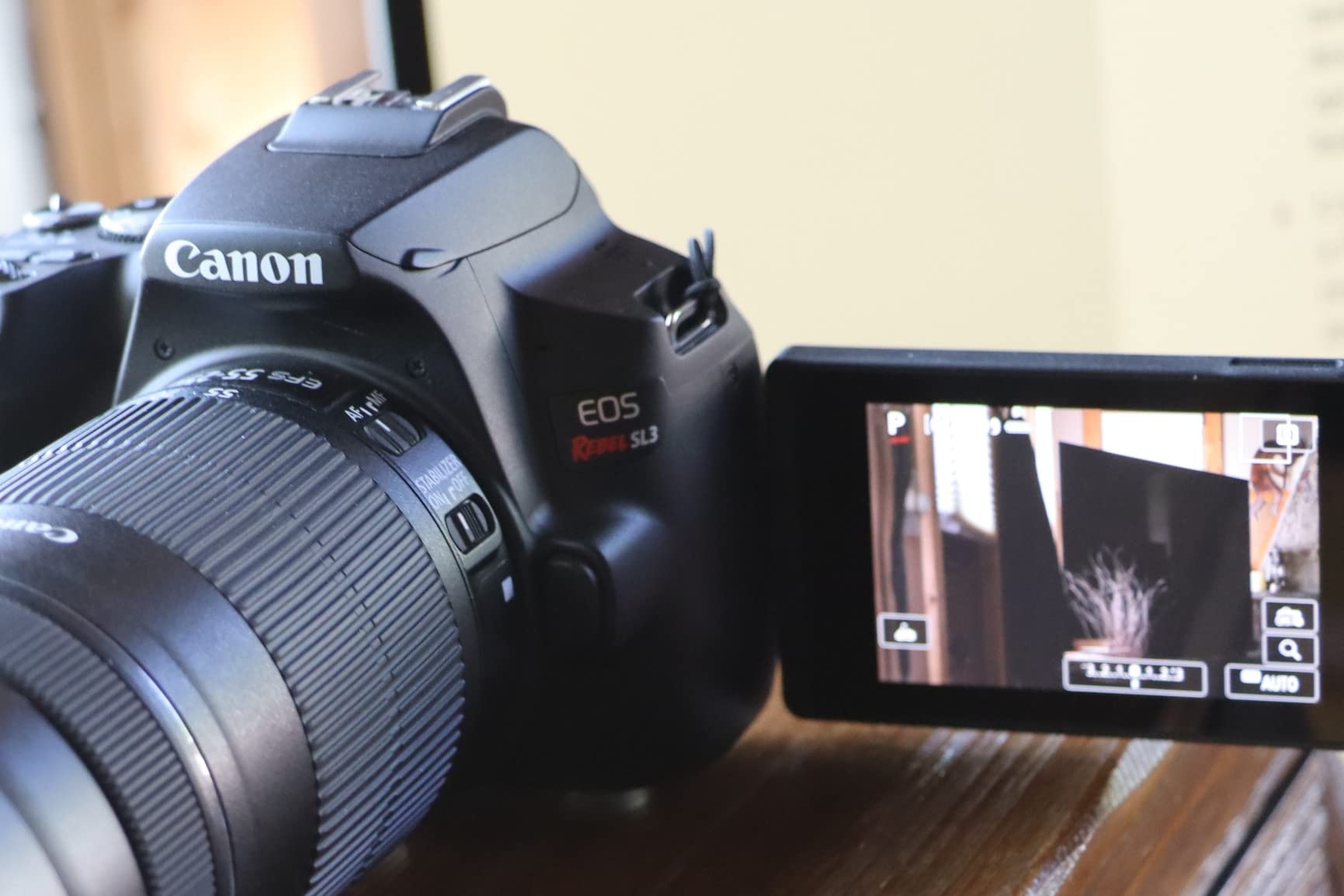 【Electronics】Canon EOS REBEL SL3 Digital SLR Camera with EF-S 18-55mm Lens kit, Built-in Wi-Fi