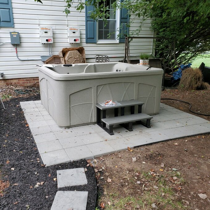 【Sports&Outdoors】Lifesmart Spas Lifesmart 5 - Person 28 - Jet Rectangular Plug & Play Hot Tub with Ozonator