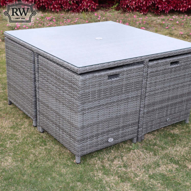 4 Seat Cube Set with Square Table