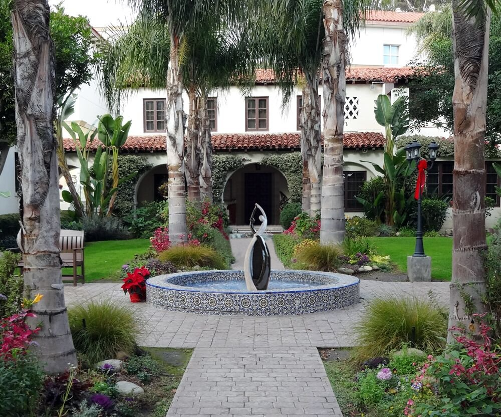 【Décor】Graceful Dancing Couple Outdoor Fountain 57