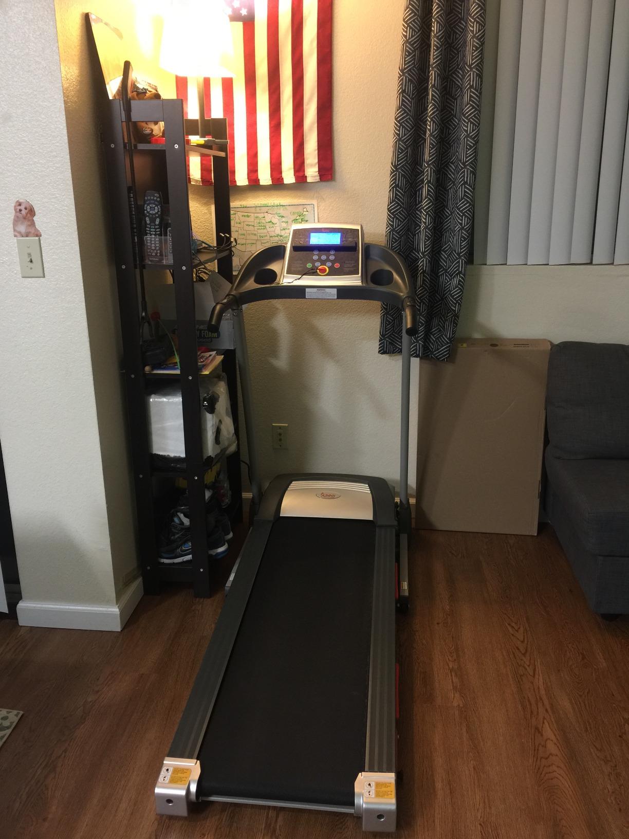 【Sports&Outdoors】Folding Incline Treadmill with Optional Exclusive SunnyFit App & Smart Bluetooth Connectivity