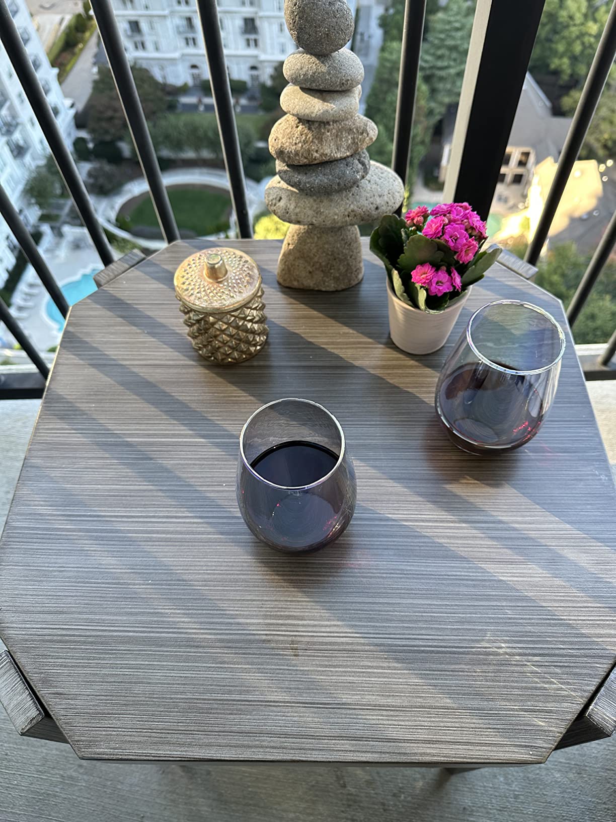 【Furniture】Outdoor Swivel Rocker Patio Chairs Sets of 2 and Matching Side Table - 3 Piece Wicker Patio Bistro Set