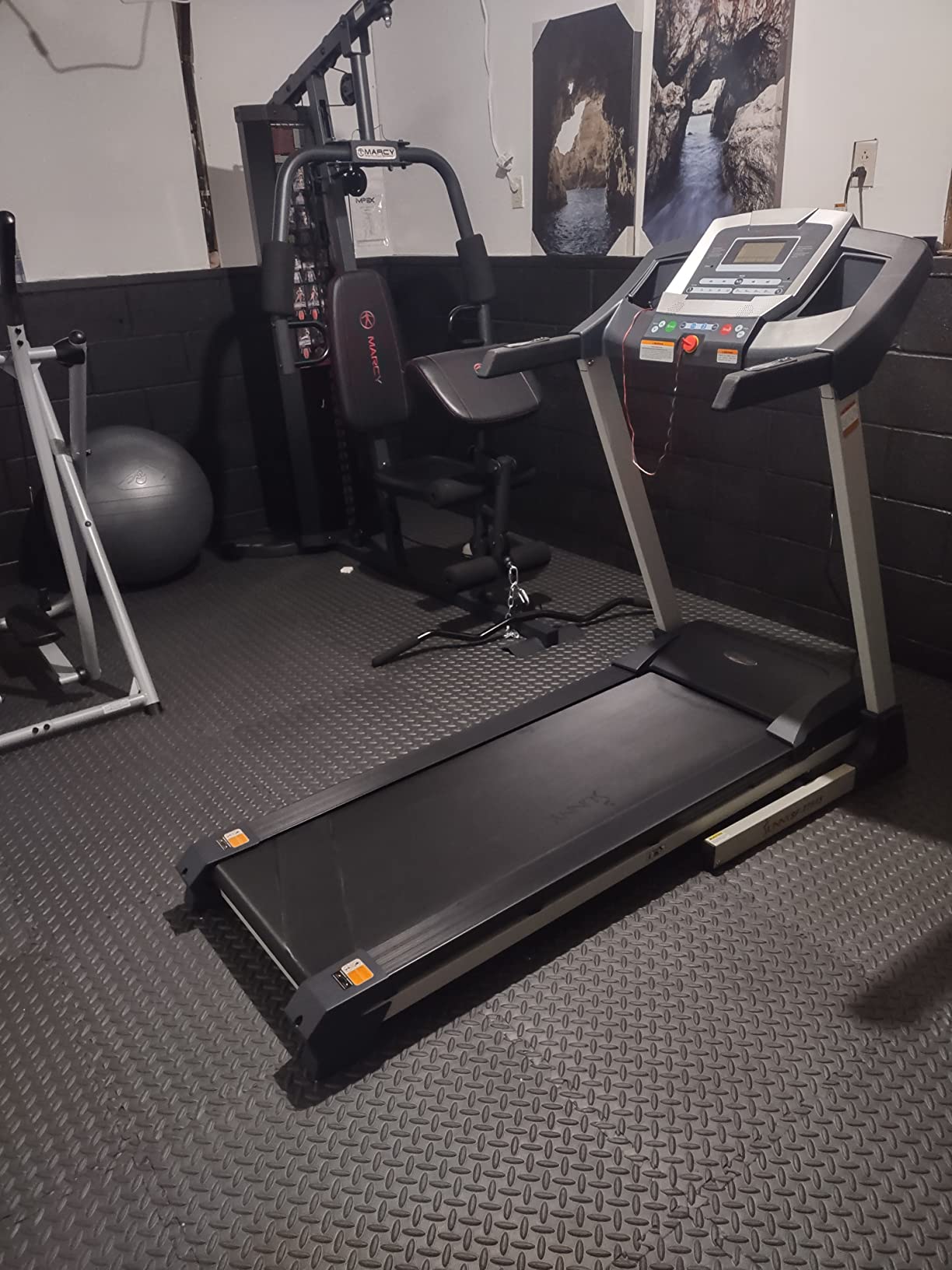 【Sports&Outdoors】Smart Treadmill with Auto Incline, Speakers, Bluetooth, LCD & Pulse Monitor, Phone Function