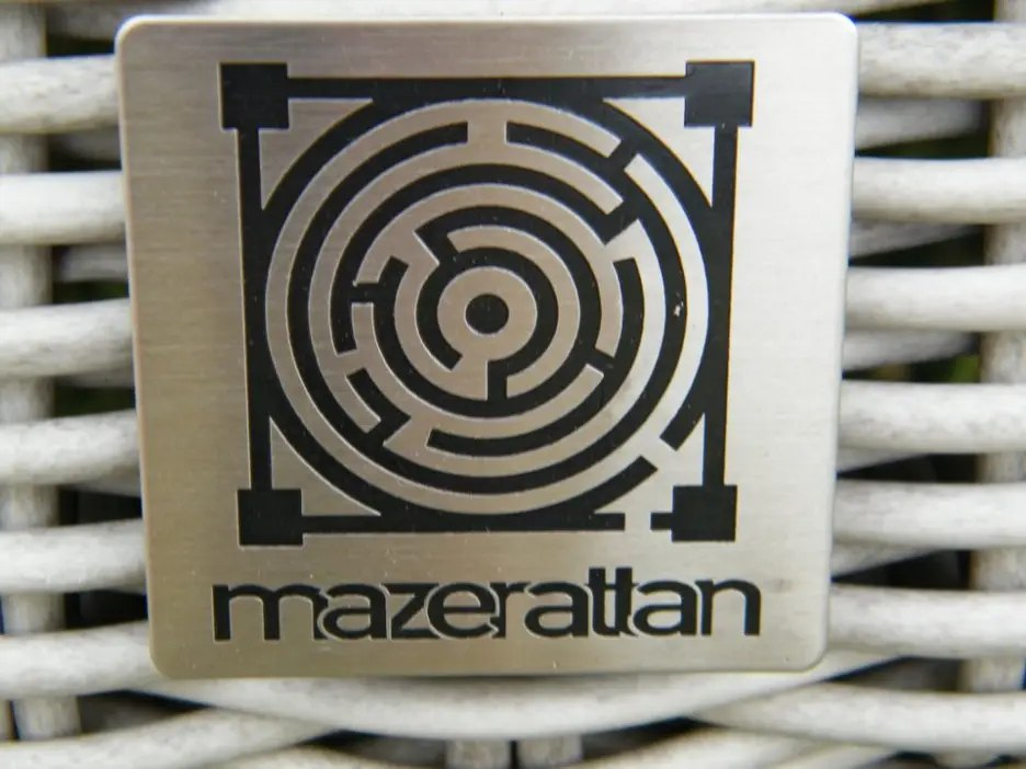 Stunning Maze Rattan 6 Seater Dining Set with Ice Bucket