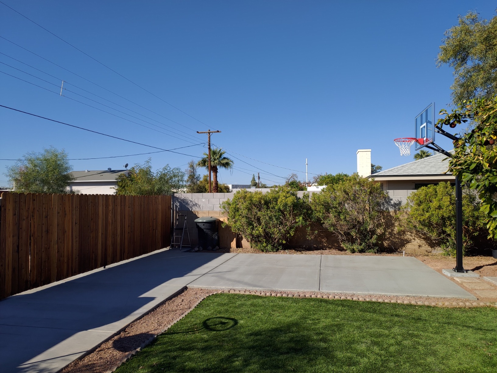 【Sports&Outdoors】Silverback In-Ground Basketball Hoop with Adjustable-Height Tempered Glass Basketball Goal Backboard