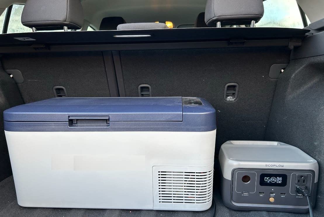 Portable outdoor power station with XT60i cable, solar generator with lithium iron phosphate, 3 x 800 W AC outlets, 70 hours fast charging, suitable for camping, emergencies, home backup power《NO8》