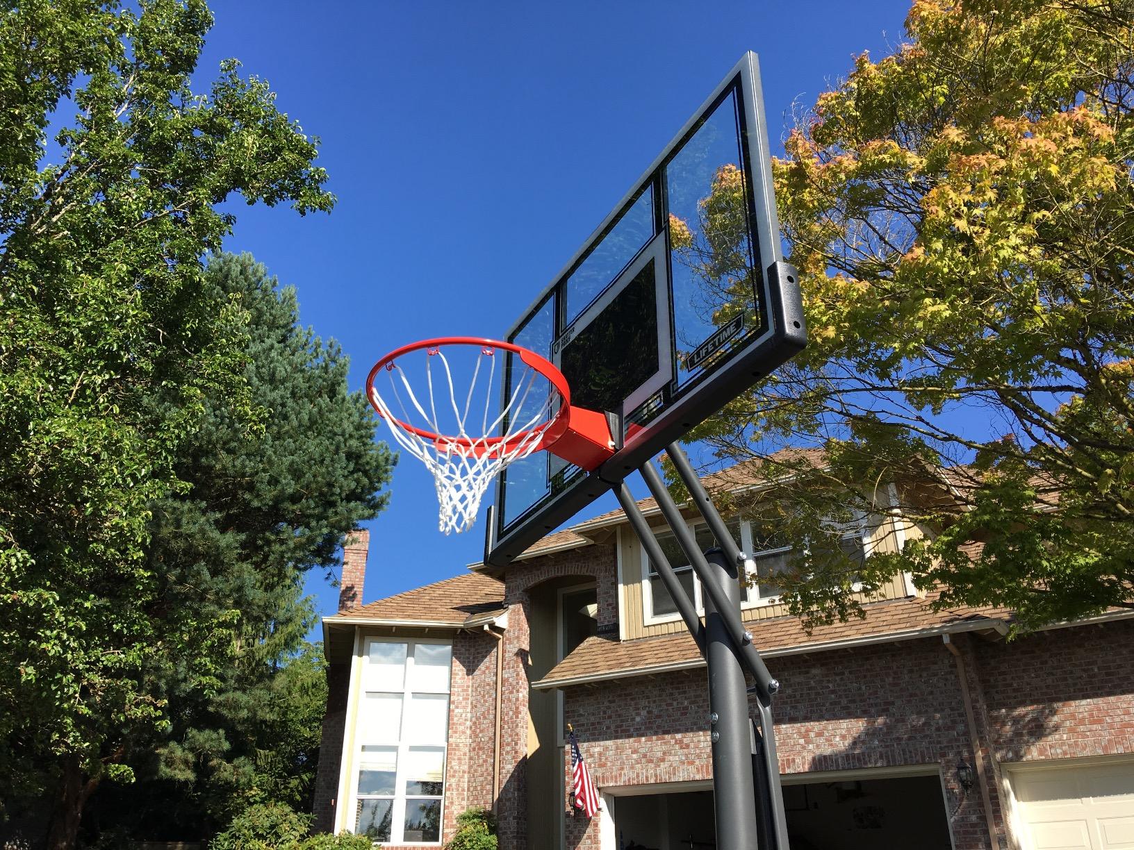 【Sports&Outdoors】Lifetime Adjustable Basketball Hoop