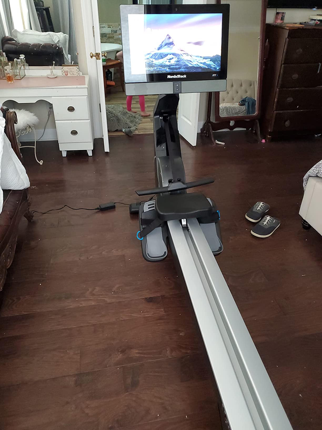 【Sports&Outdoors】NordicTrack Smart Rower with Touchscreen and 30-Day iFIT Family Membership