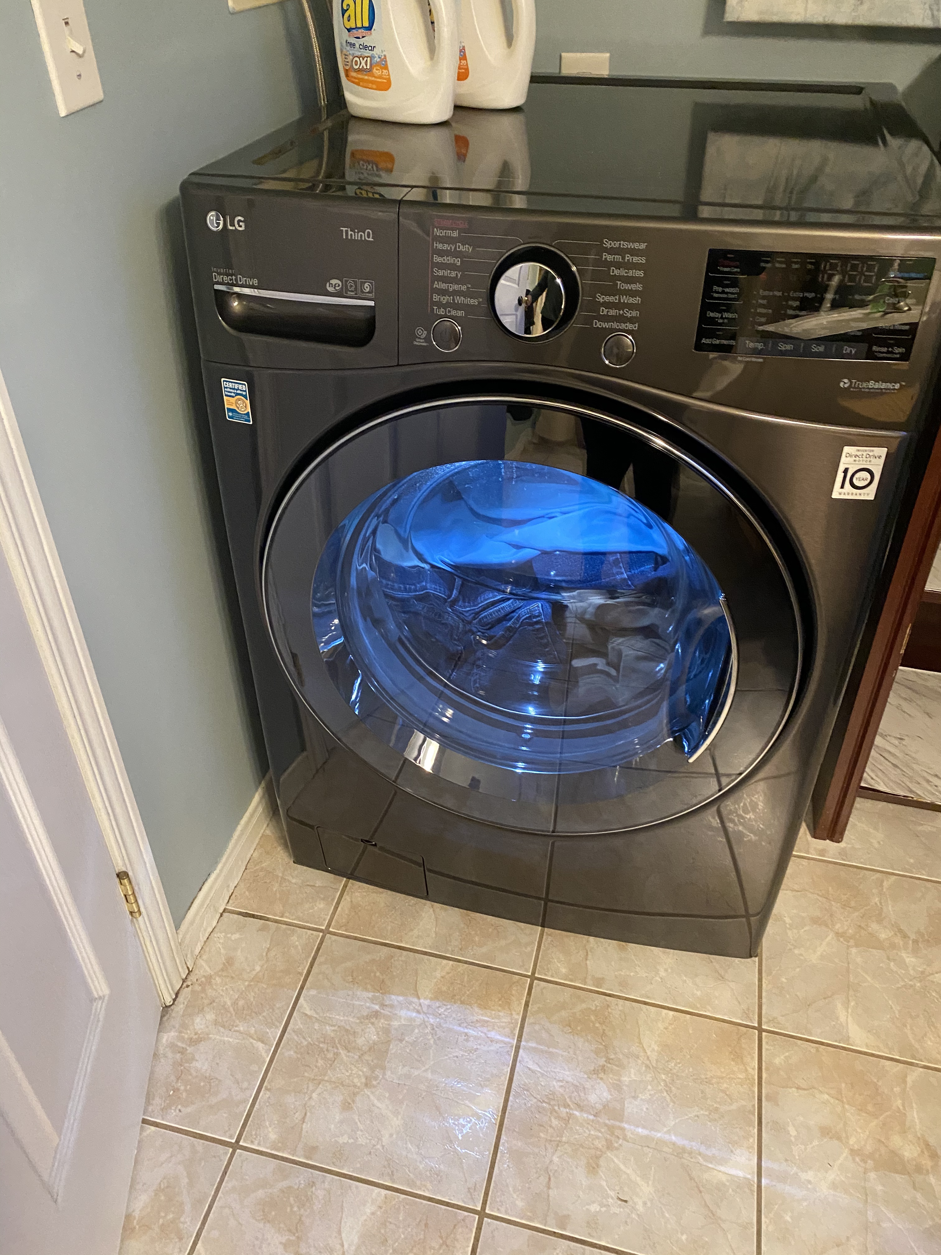 【Appliances】4.5 cu.ft. Smart Wi-Fi Enabled All-In-One Washer/Dryer with TurboWash Technology