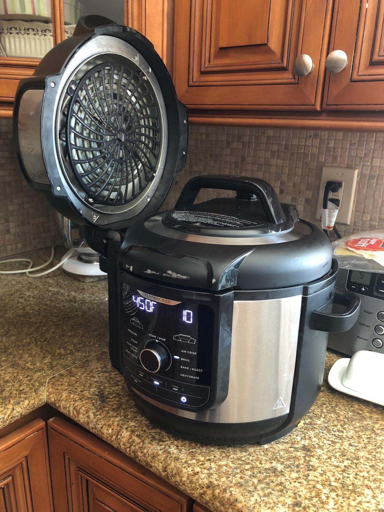 【Appliances】Ninja FD401 Foodi 12-in-1 Deluxe XL 8 qt. Pressure Cooker & Air Fryer that Steams, Slow Cooks, Sears