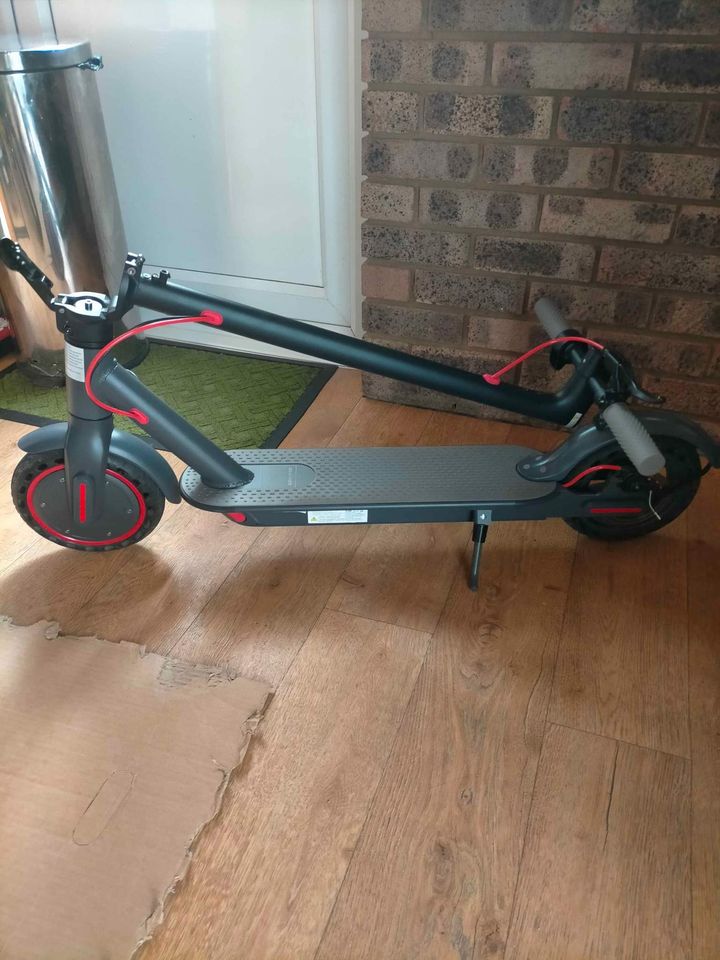 【Sports&Outdoors】AOVOPRO ELECTRIC SCOOTER M365