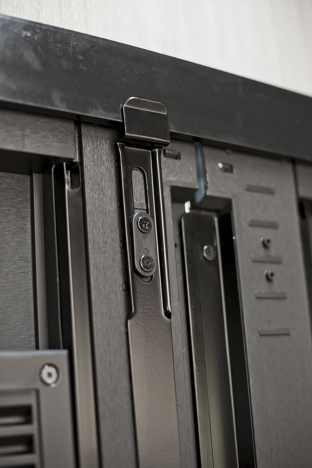 Keter Oakland 7.5 x 9 Foot Large Resin- Grey