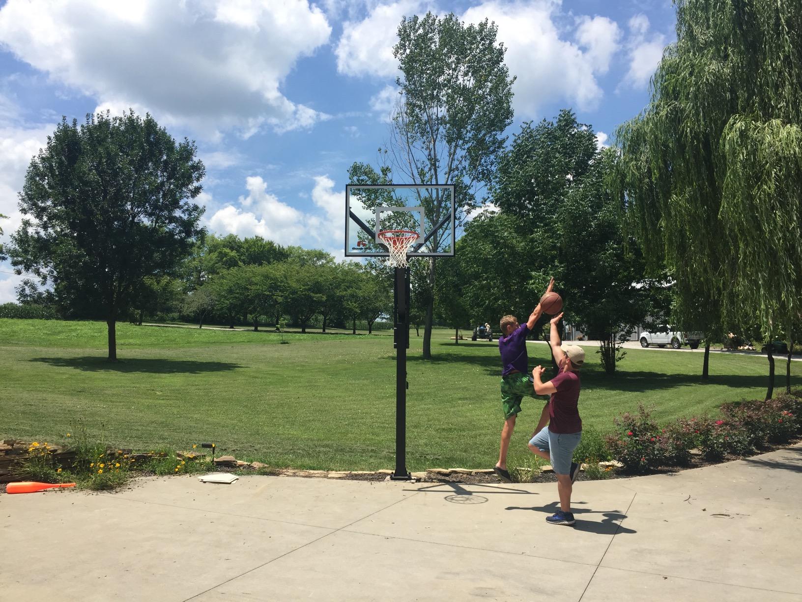 【Sports&Outdoors】Goalrilla FT Series Basketball Hoops with Tempered Glass Basketball Backboard, Black Anodized Frame