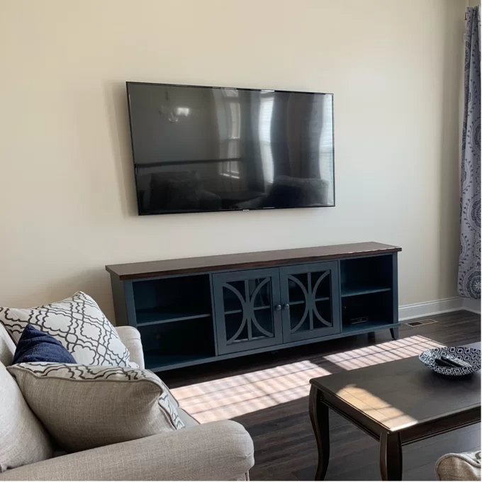 【Furniture】Rabinowitz TV Stand for TVs up to 88