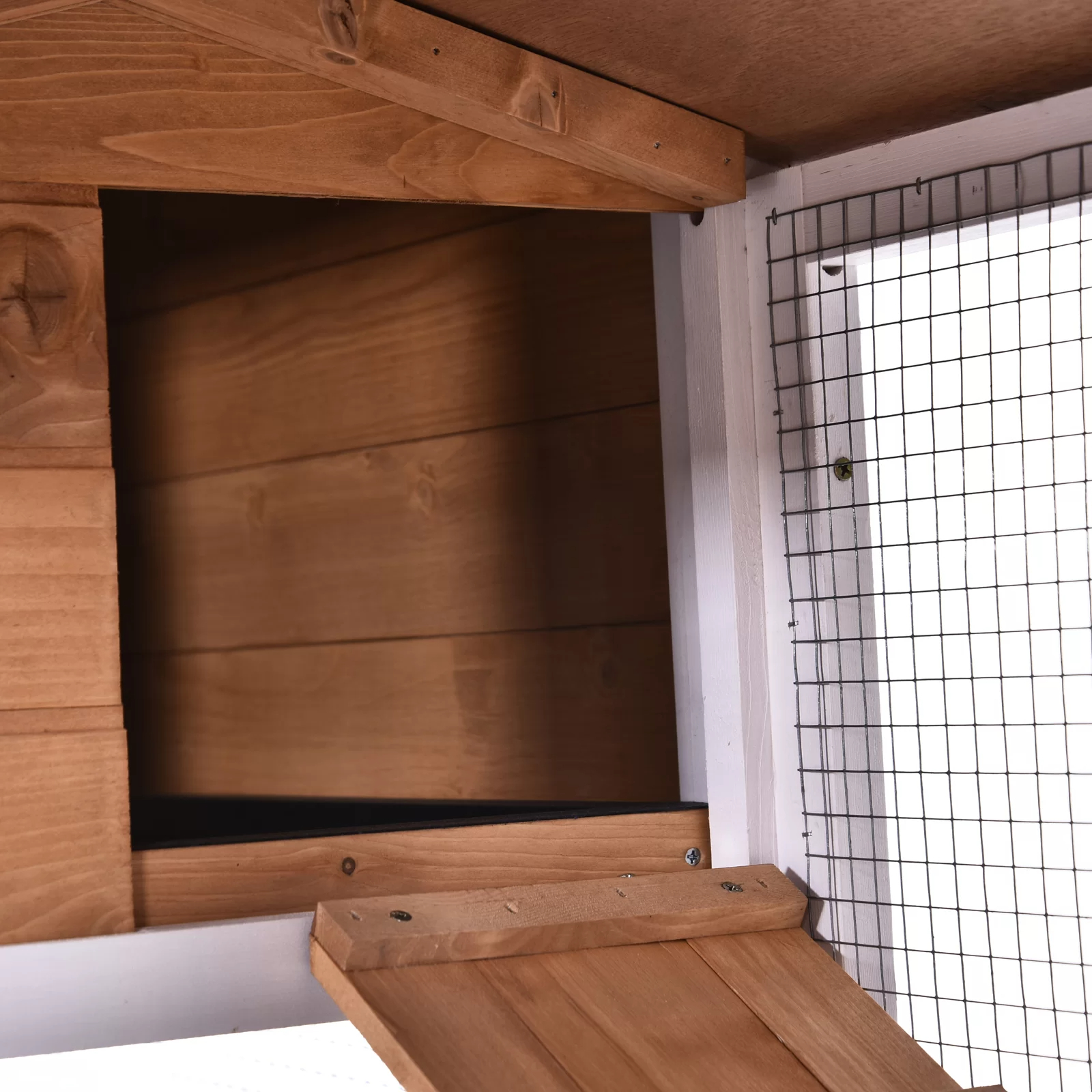 【Pet】Violetta Weather Resistant Rabbit Hutch with Ramp