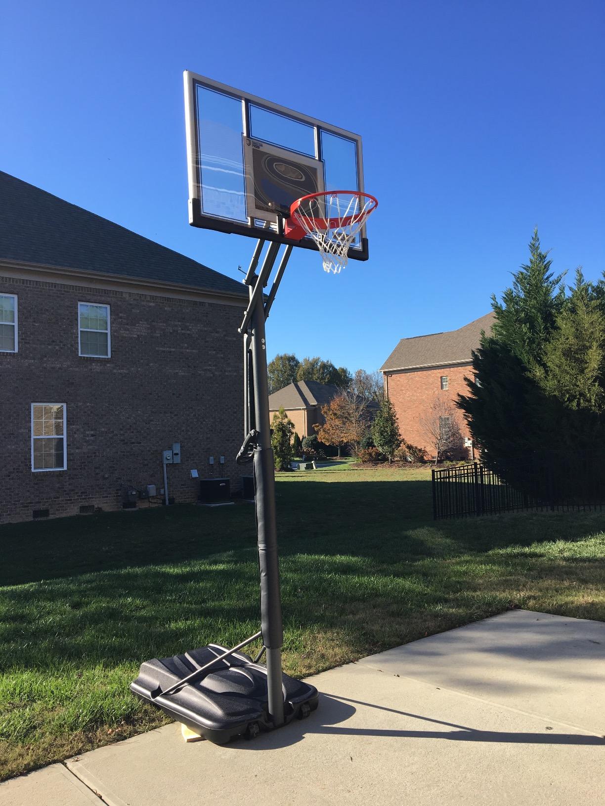 【Sports&Outdoors】Lifetime Adjustable Basketball Hoop