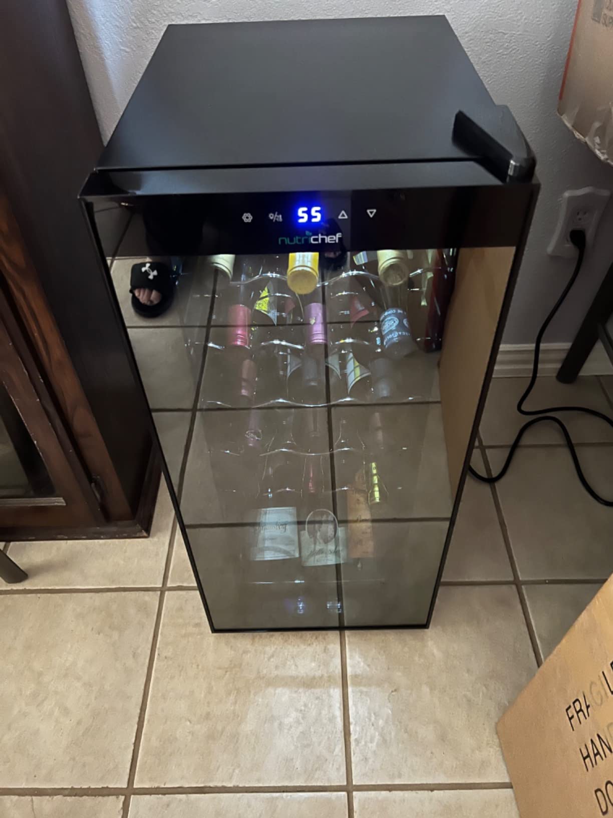 【Appliances】NutriChef PKCWC12 12 Bottle Cooler Refrigerator White and Red Countertop Chiller