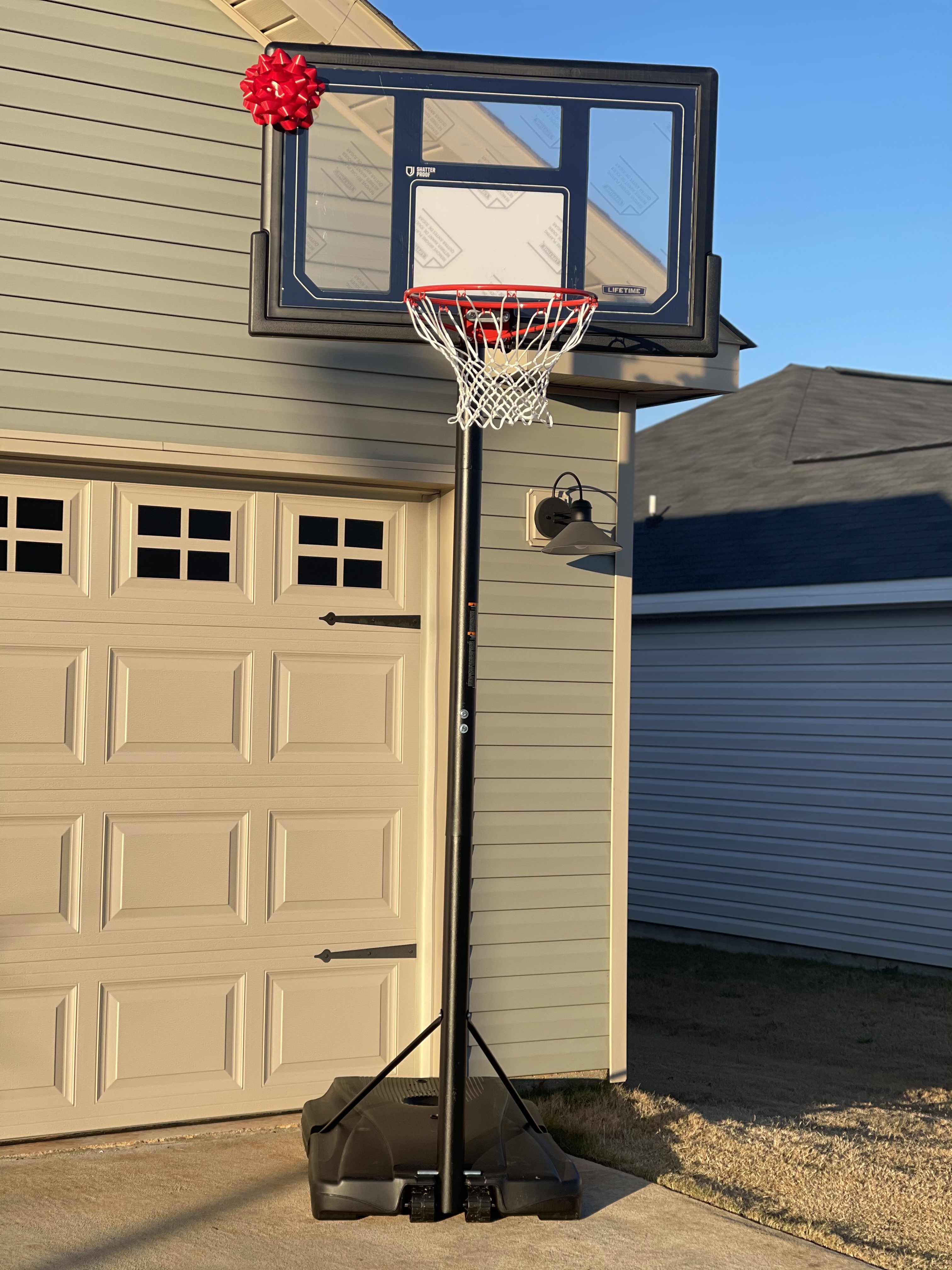 【Sports&Outdoors】Lifetime Courtside Height Adjustable Portable Basketball System, 50 Inch Shatterproof Backboard