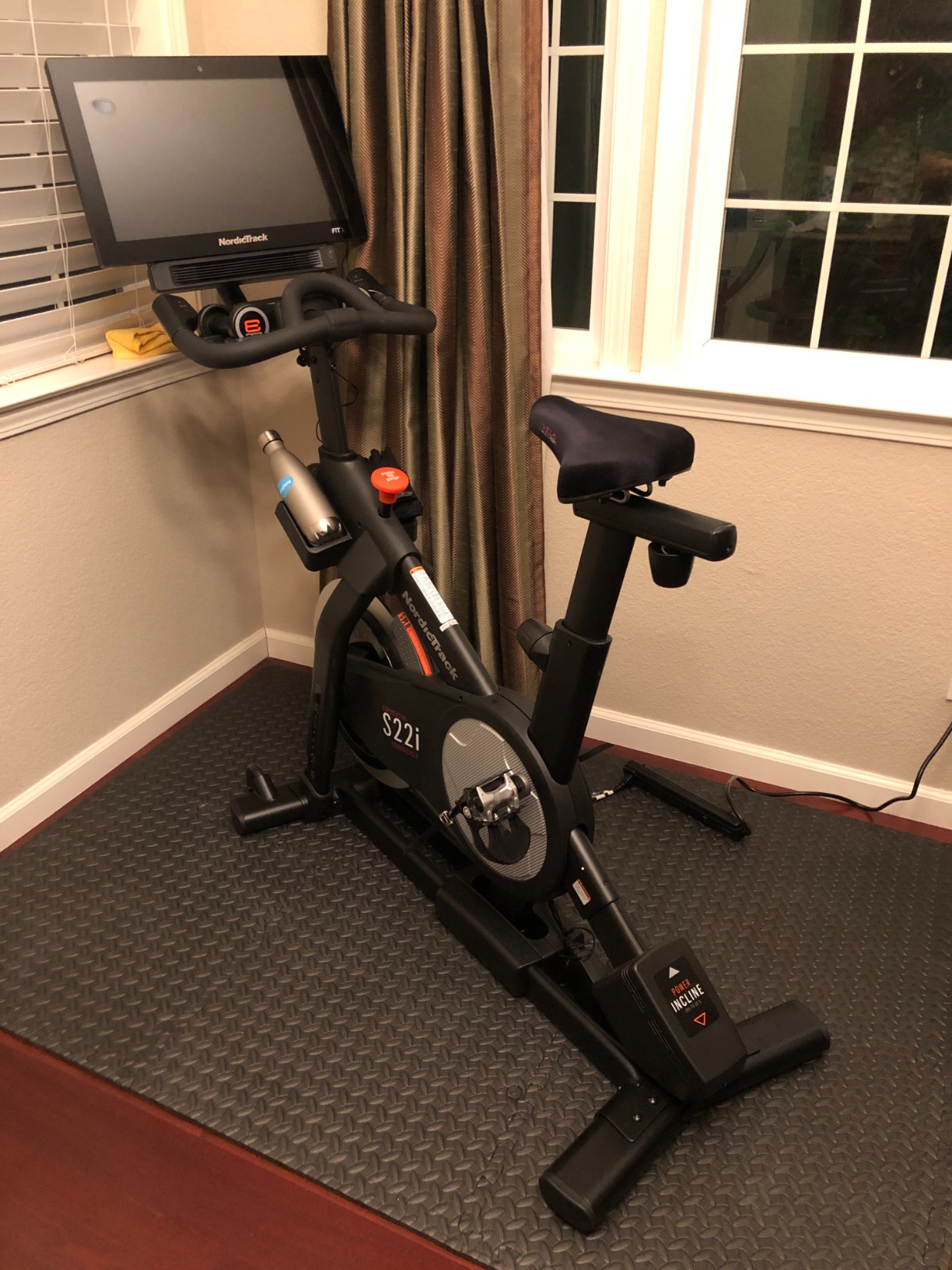 【Sports&Outdoors】NordicTrack Commercial Studio Cycle