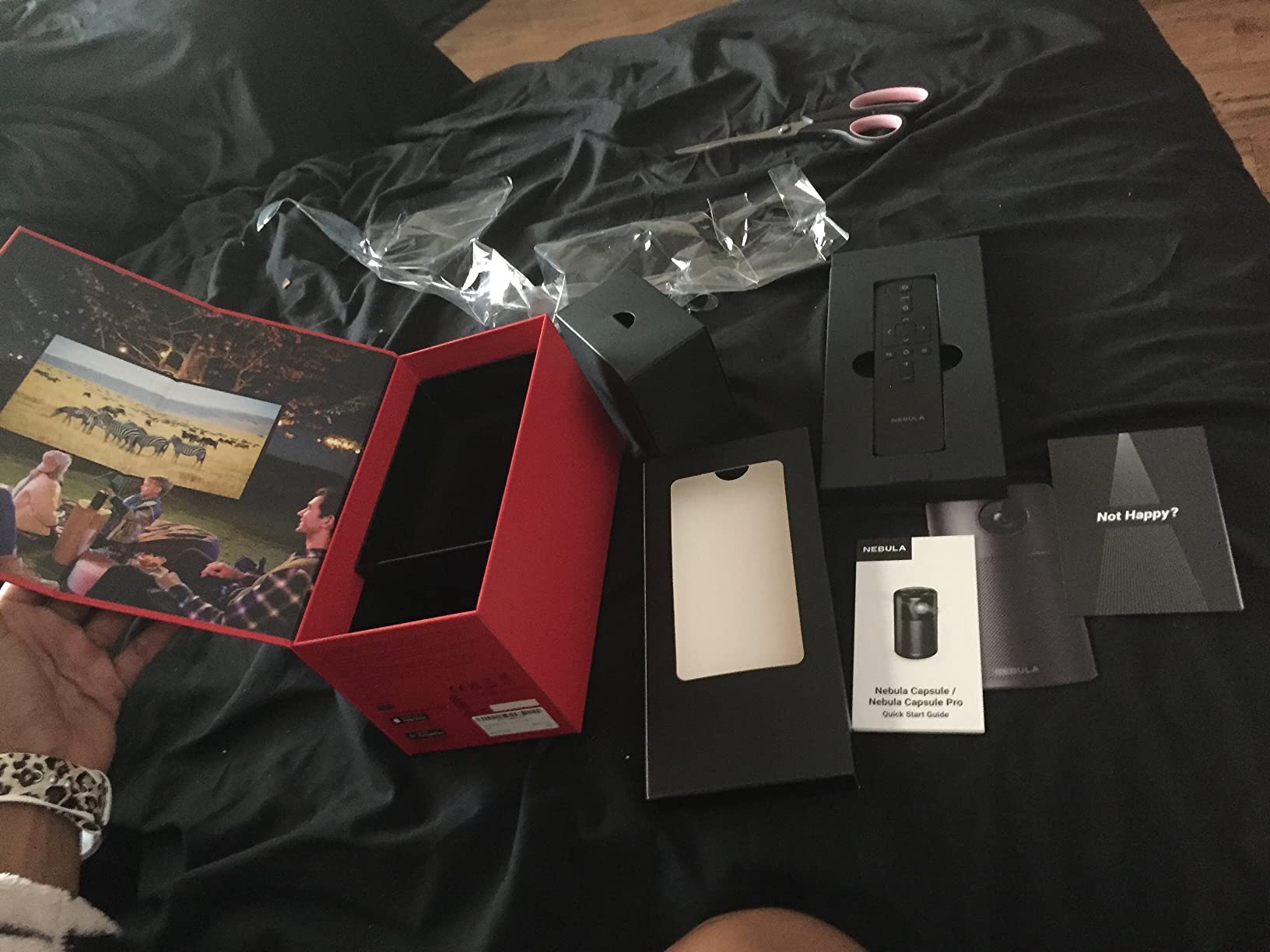 【Electronics】Smart Wi-Fi Mini Projector, 100 ANSI Lumen Portable Projector, 360° Speaker, Movie Projector