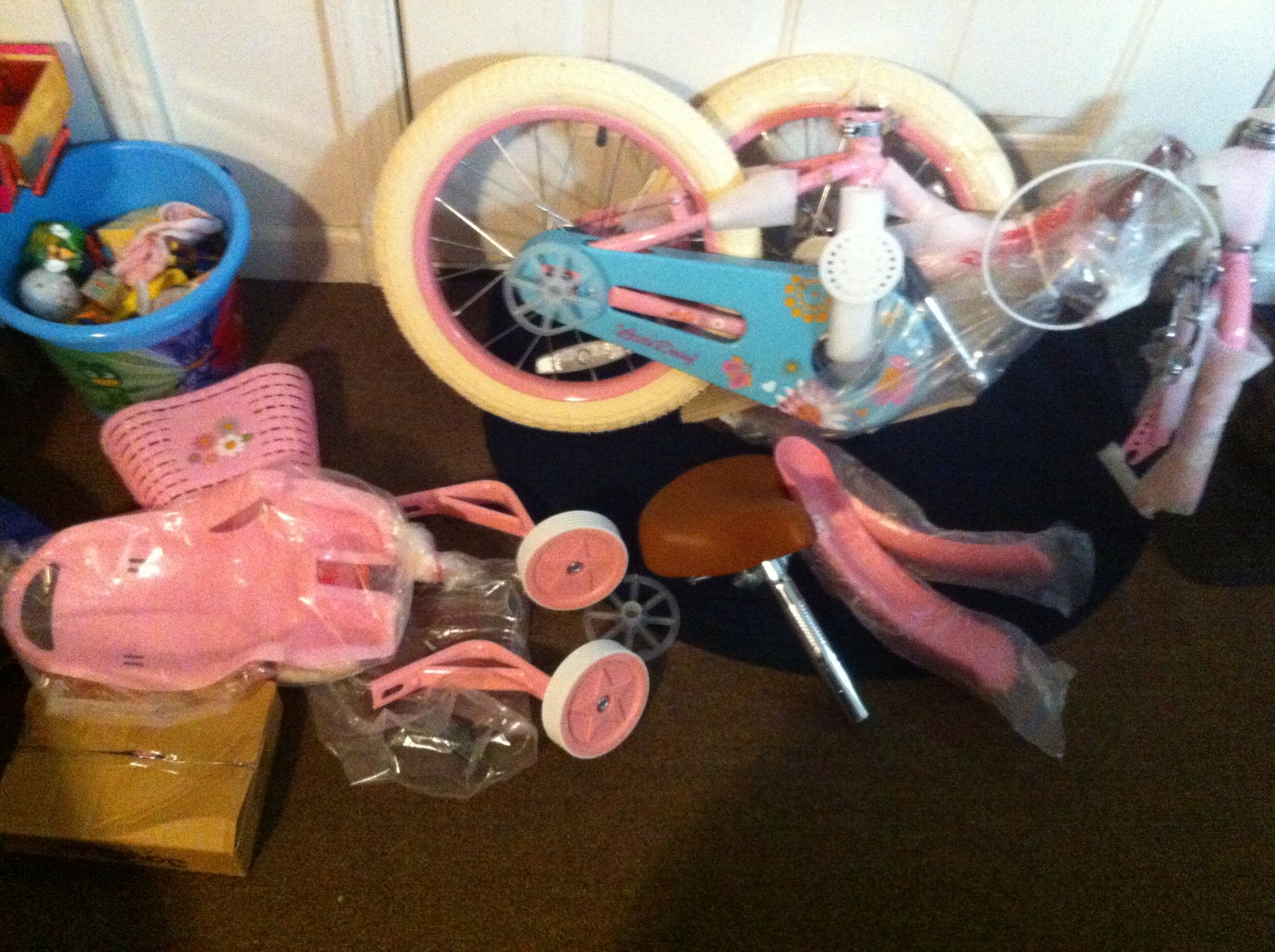 【Sports&Outdoors】Little Daisy Kids Bike for 2-9 Years Girls with Training Wheels & Front Handbrake