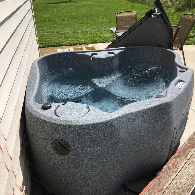 【Sports&Outdoors】Aquarest Spas, 2 - Person 20 - Jet Oval Plug And Play Hot Tub with Ozonator