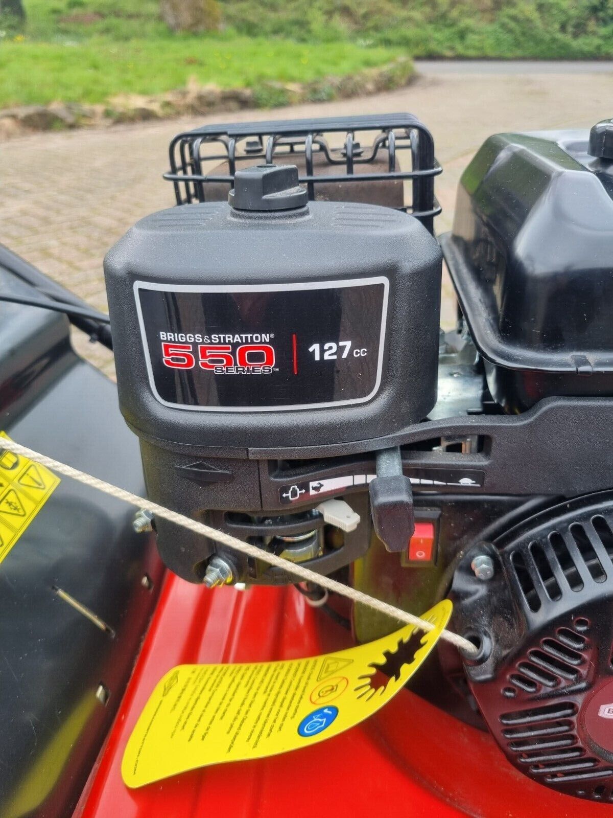 Petrol Lawn Scarifier, 550 Series 127cc Engine
