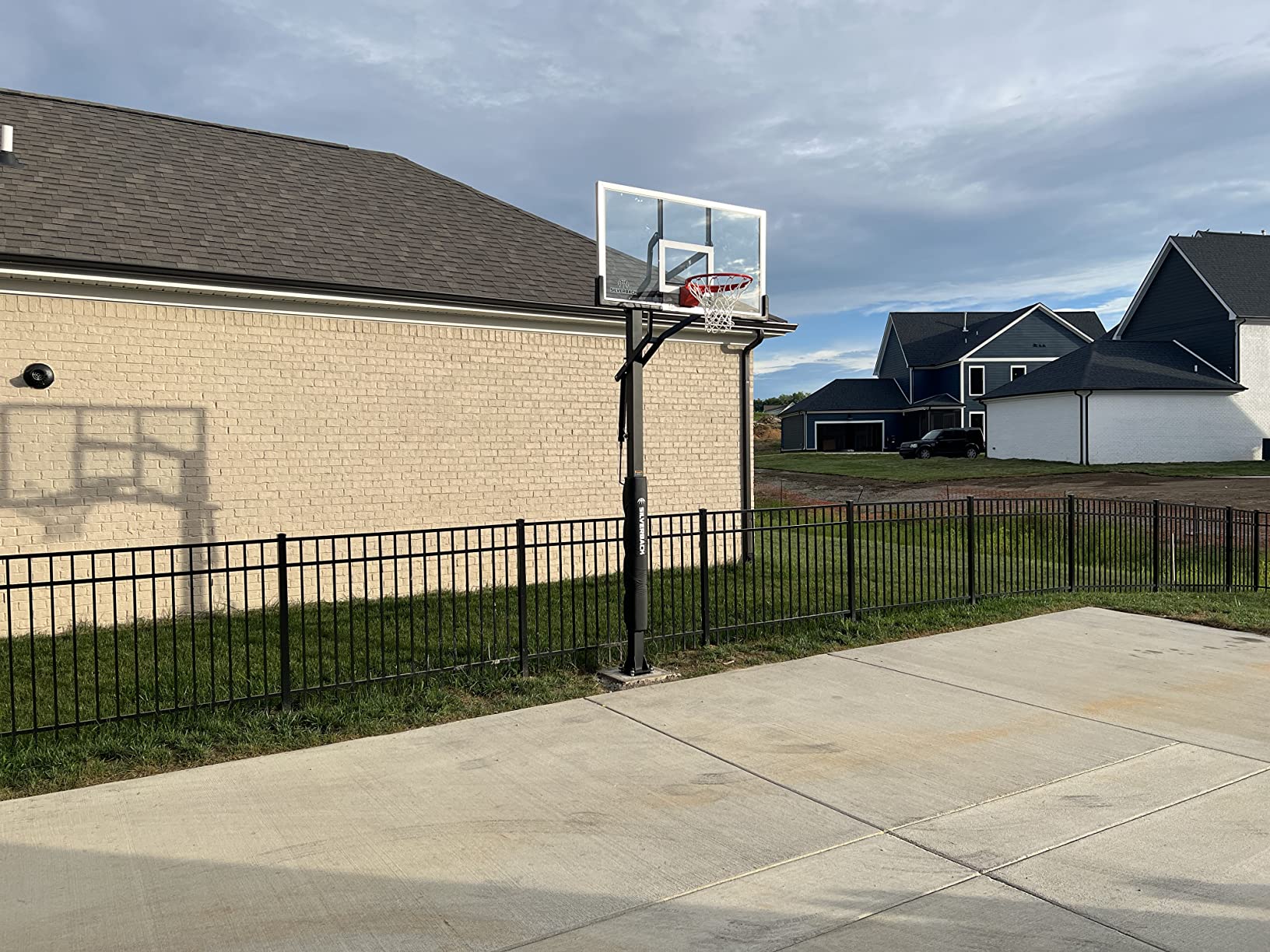 【Sports&Outdoors】Silverback In-Ground Basketball Hoop with Adjustable-Height Tempered Glass Basketball Goal Backboard