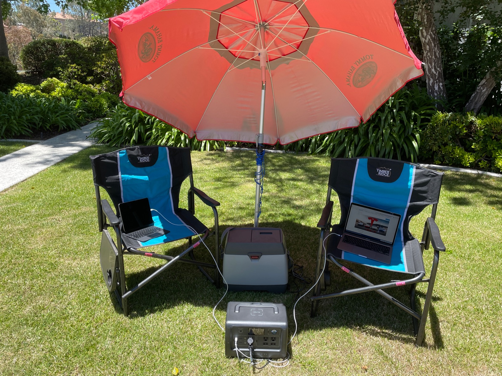 【Appliances】BLUETTI Portable Power Station EB70S, 716Wh LiFePO4 Battery Backup w/ 4 800W AC Outlets (1,400W Peak)