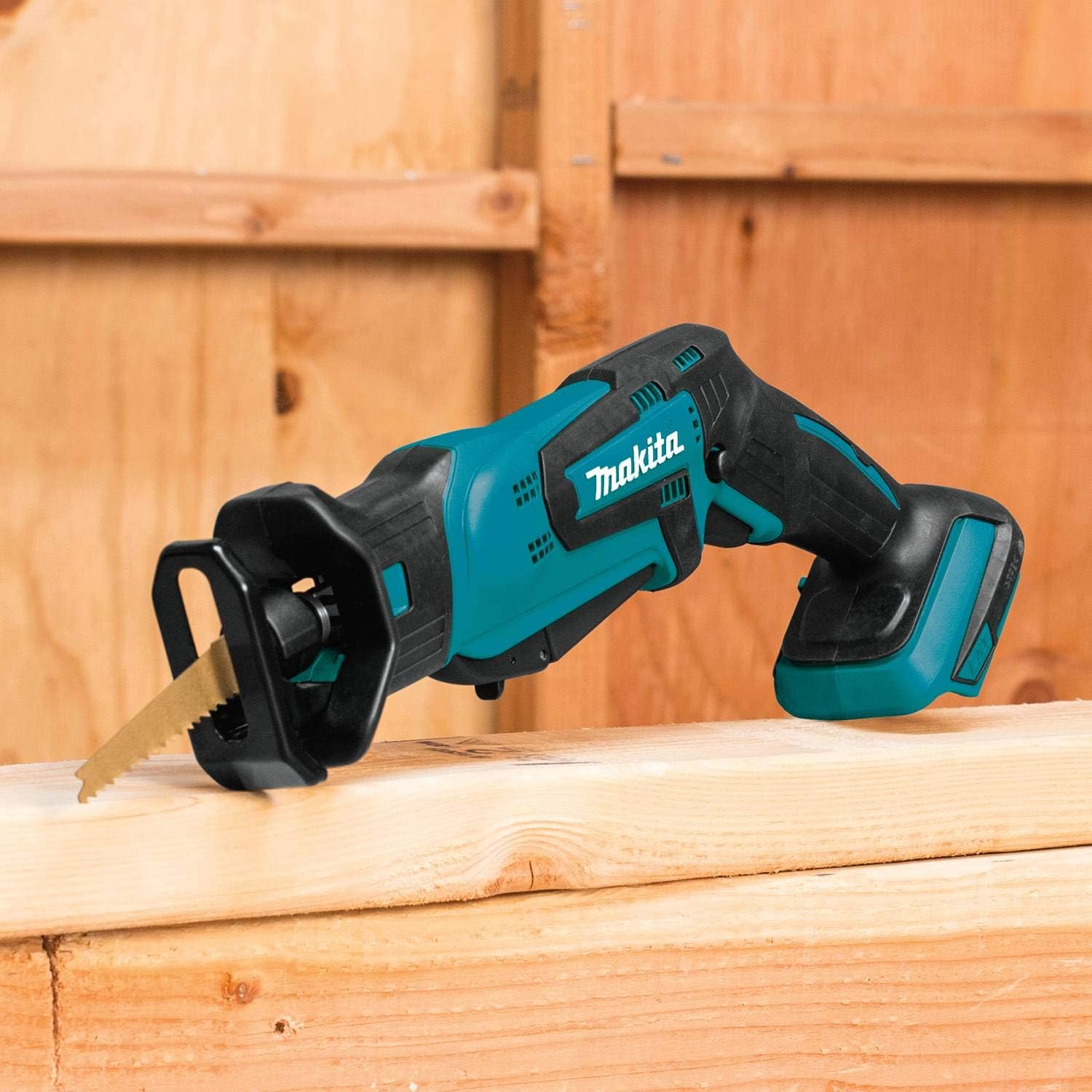 Makita XT614SX1 18V LXT® Li-Ion Cordless 8-Piece Combo Kit (3.0Ah) with 2 Batteries and Charger《NO8》
