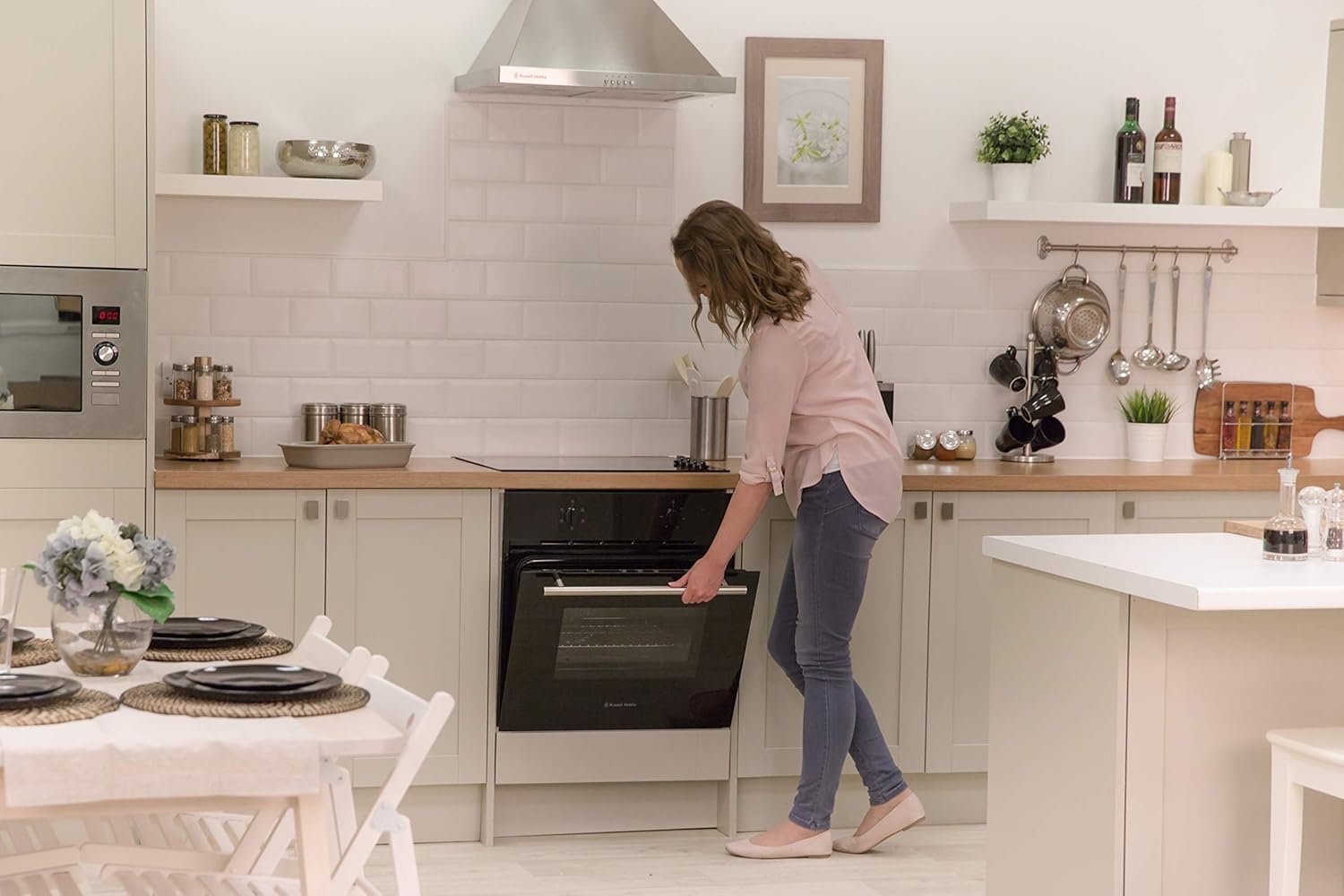 Russell Hobbs 65L, 60cm Wide, Single Electric Fan Oven in Black, RHFEO6502B [Energy Class A]