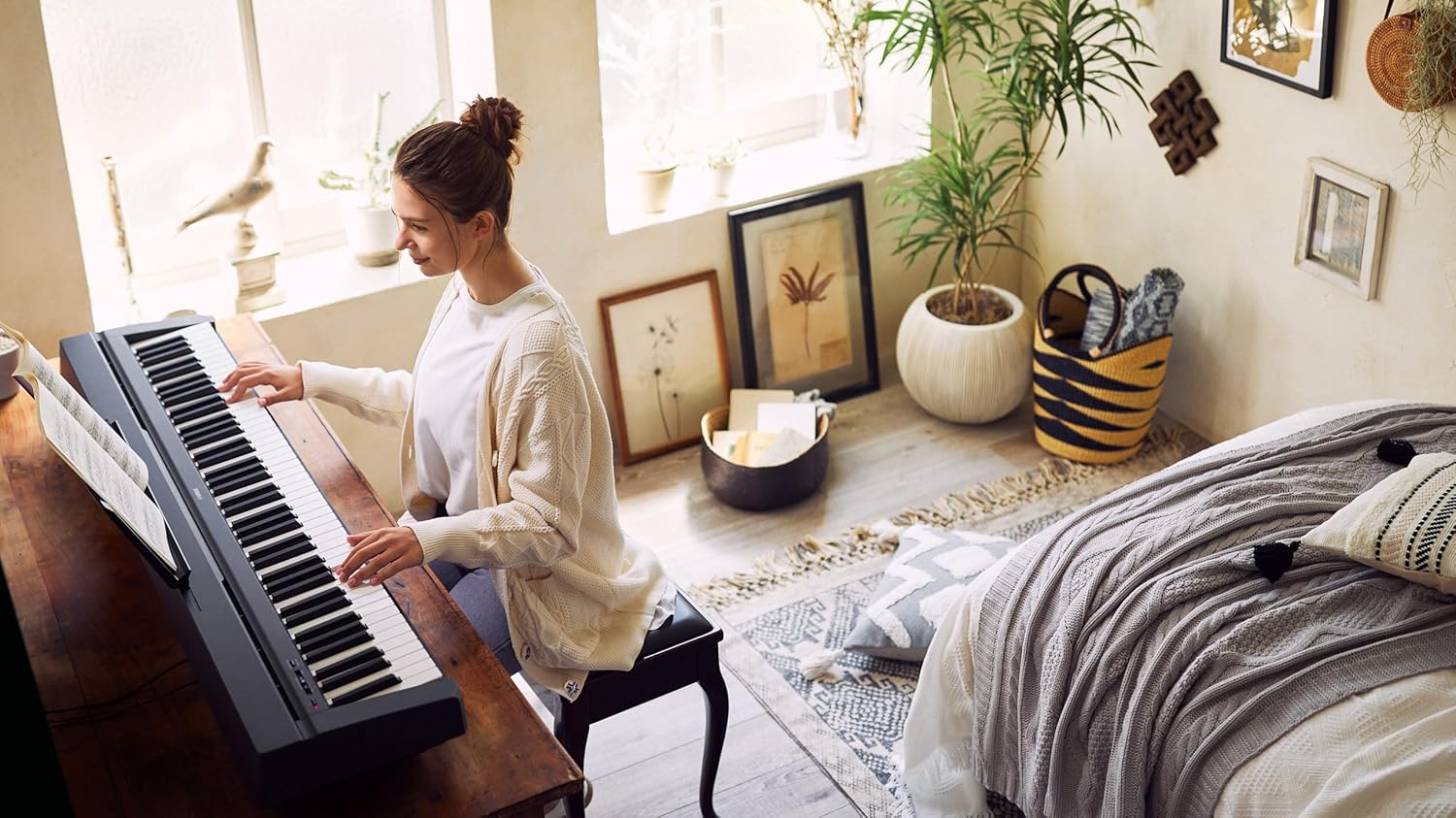 Yamaha Digital Piano P-45B, schwarz – Elektronisches Klavier für Einsteiger für authentisches Klavierspielen – Kompaktes & leicht zu bedienendes Digital Piano