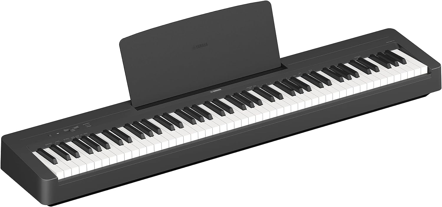 Yamaha P-145 Digital Piano, Schwarz – Leichtes und tragbares Digital Piano mit der Graded-Hammer-Compact Tastatur mit 88 gewichteten Tasten und 10 Instrumentenklängen