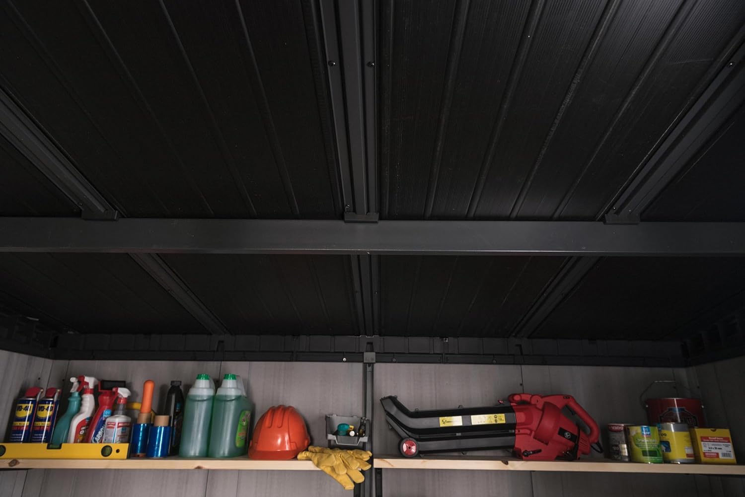 Keter Artisan 7x7 Gerätehaus – Wetterfestes Gartenhaus mit Boden, Pultdach, Doppeltüren & Fenster, Ideal für Outdoor-Aufbewahrung, 214x218x226cm, 8,3 m³, grau