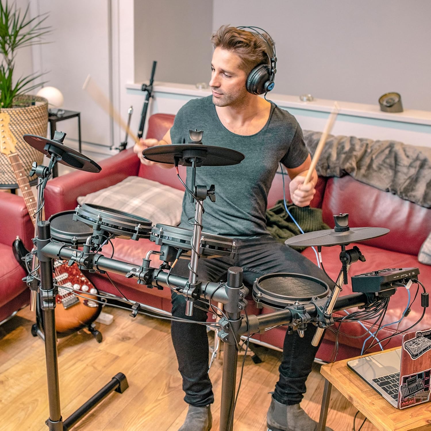 Alesis Turbo Mesh Kit - E Schlagzeug Elektronisch mit Mesh-Heads, Drumsticks, Drum Key, über 100 Sounds und 30 Play-Along-Tracks