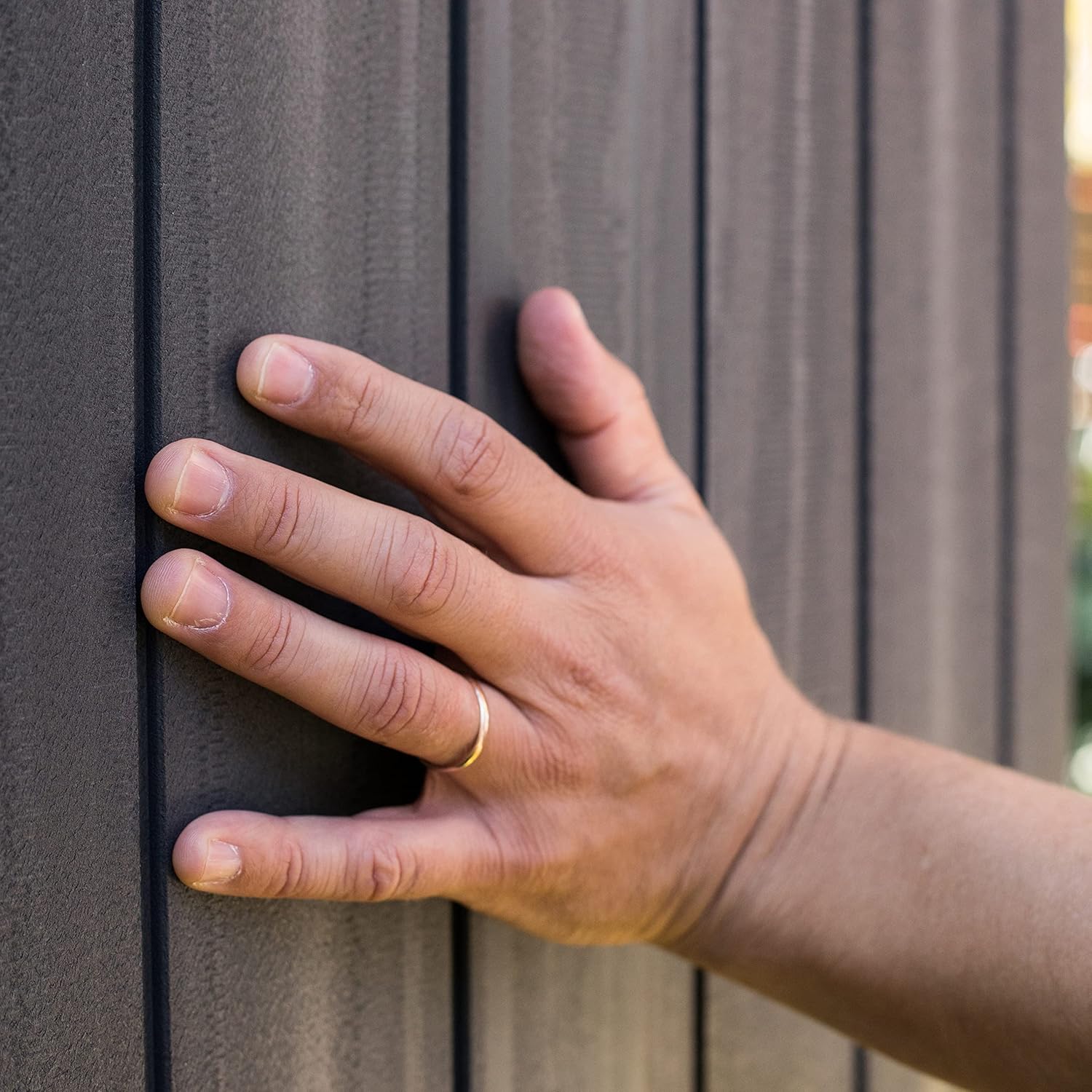 Keter Gerätehaus Darwin 4x6, Grau, Außenmaße 184,5x125,8x205cm, wartungsfrei, wetterfest, wasserdicht, mit Unterboden