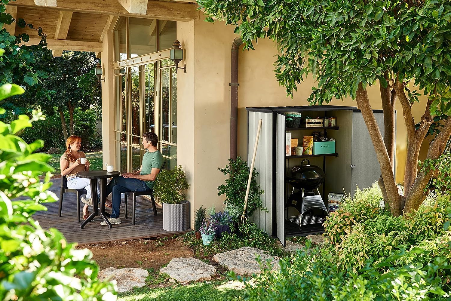 Keter High Store Plus Aufbewahrungsbox, 1400l Fassungsvermögen, Außenmaße B/T/H 140x73,6x170,4cm, Duotech Material, anstreichbar, wasserdicht, wetterfest und pflegeleicht