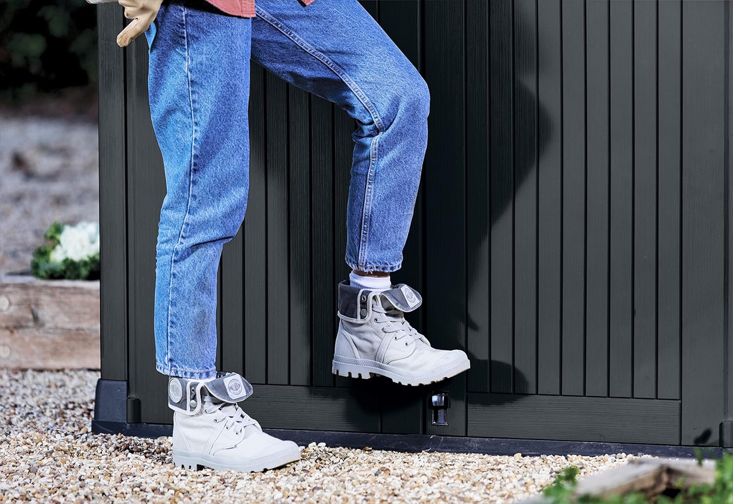 Keter Store-it-Out Midi Mülltonnenbox, 130x74x110cm, Robuste Abfallbehälter-Lösung, 845L, Wetterfest, Grau/Schwarz, UV-beständiges Polypropylen, Abschließbar