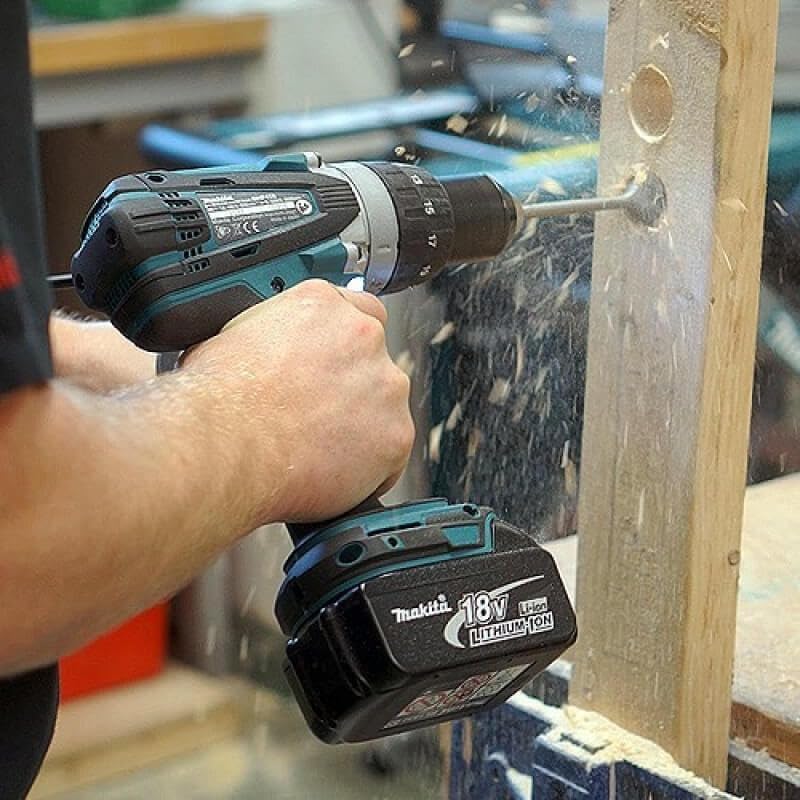 Makita 18 V 2 x 5 Ah Li-Ion Hammer Drill/Impact Driver Kit, 1 Stück, DLX2145TJ