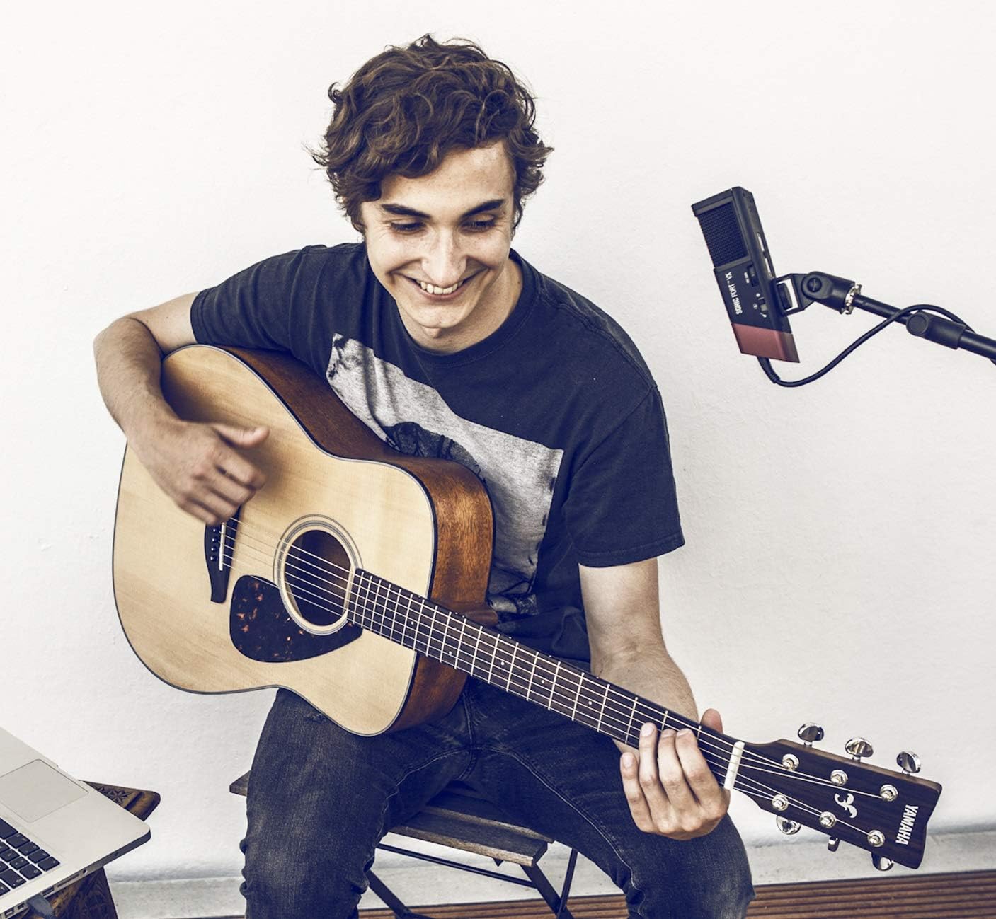 Yamaha FG800M matt natur - Akustische Westerngitarre mit authentischem Klang für Anfänger - 4-4 Gitarre aus Holz – Mit Voucher für 2 persönliche Online Lessons an der Yamaha Music School