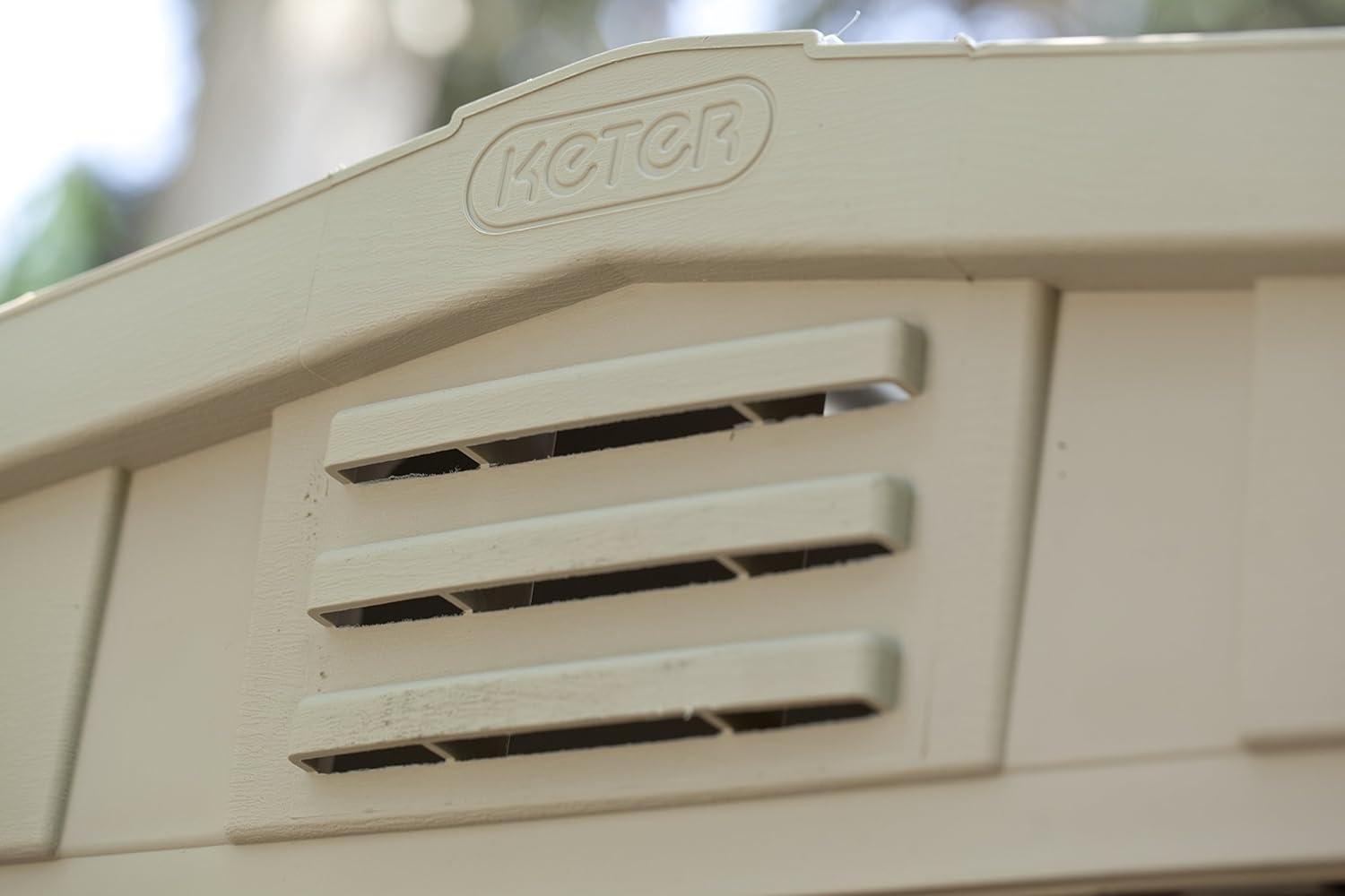 Keter Gerätehaus Factor 6x6, Beige, 6.2m³ Rauminhalt, Außenmaße (B/T/H):178 x 195.5 x 208 cm, wetterfest, wasserdicht, UV-beständig, Outdoor