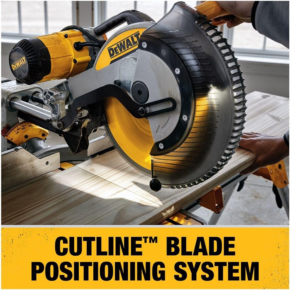 DEWALT Paneelsäge (1675 W, Schnittkapazität bis zu 110 x 303 mm, millimetergenaue Schnitte durch LED-unterstützte Schnittlinienanzeige) DWS780