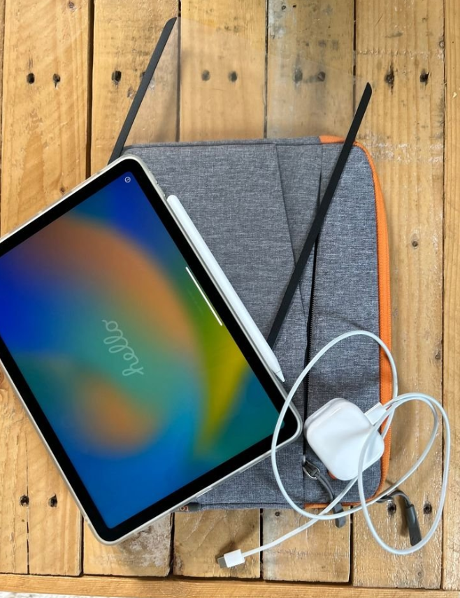 iPad Air 5th Generation 256GB (2022) and 2nd Generation Apple Pencil