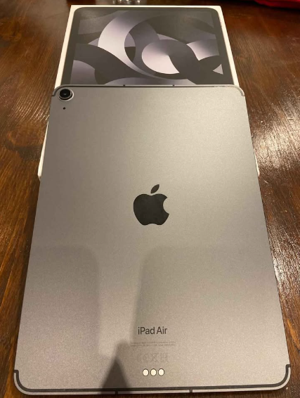 iPad Air 5th Generation 256GB (2022) and 2nd Generation Apple Pencil