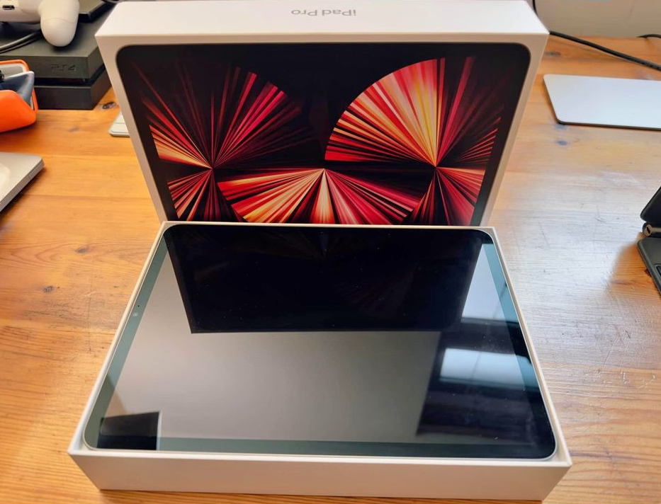 Apple iPad Pro 11-inch (3rd generation) M1 256GB.